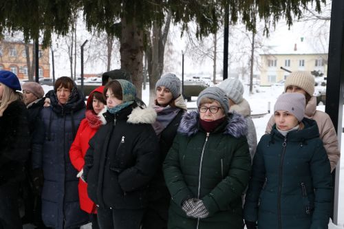Глава Алексеевского района накануне Дня защитника Отечества возложил цветы к Вечному огню