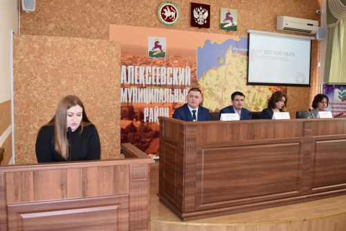 В Алексеевском профсоюз работников образования подвел итоги работы и наградил лучших
