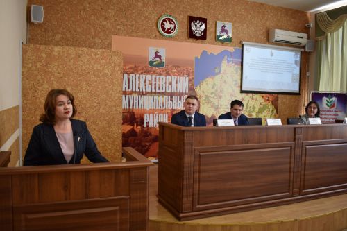 В Алексеевском профсоюз работников образования подвел итоги работы и наградил лучших