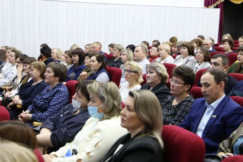«Свадьбой заканчиваются сказки, а в жизни всё только начинается»: в Алексеевском дан старт республиканскому проекту по укреплению семейных отношений
