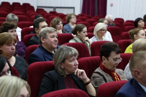 «Свадьбой заканчиваются сказки, а в жизни всё только начинается»: в Алексеевском дан старт республиканскому проекту по укреплению семейных отношений