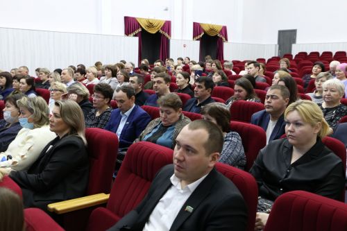 «Свадьбой заканчиваются сказки, а в жизни всё только начинается»: в Алексеевском дан старт республиканскому проекту по укреплению семейных отношений