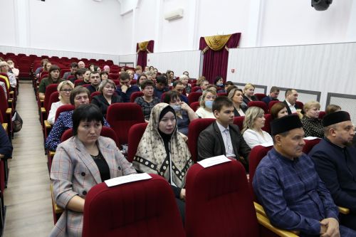 «Свадьбой заканчиваются сказки, а в жизни всё только начинается»: в Алексеевском дан старт республиканскому проекту по укреплению семейных отношений