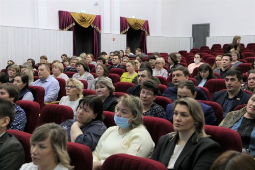«Свадьбой заканчиваются сказки, а в жизни всё только начинается»: в Алексеевском дан старт республиканскому проекту по укреплению семейных отношений