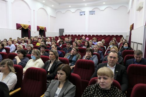«Свадьбой заканчиваются сказки, а в жизни всё только начинается»: в Алексеевском дан старт республиканскому проекту по укреплению семейных отношений