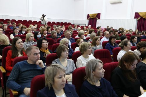 «Свадьбой заканчиваются сказки, а в жизни всё только начинается»: в Алексеевском дан старт республиканскому проекту по укреплению семейных отношений