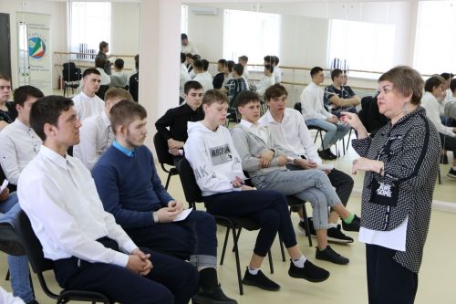 «Свадьбой заканчиваются сказки, а в жизни всё только начинается»: в Алексеевском дан старт республиканскому проекту по укреплению семейных отношений