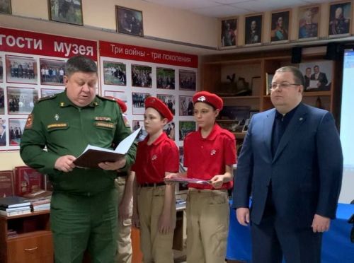 Вдове погибшего в СВО Александра Сергеева вручили Орден мужества