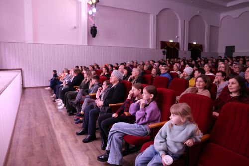 В РДК состоялся показ нового спектакля «Девчата»