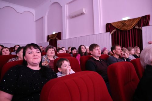 В РДК состоялся показ нового спектакля «Девчата»