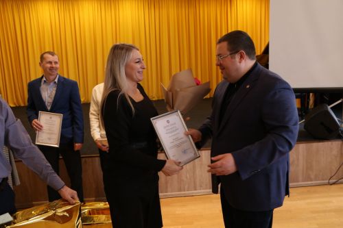 Глава Алексеевского района наградил работников коммунального хозяйства