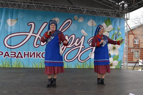 Восточные мотивы, горячий плов, танцы и игры: в Алексеевском отпраздновали Навруз