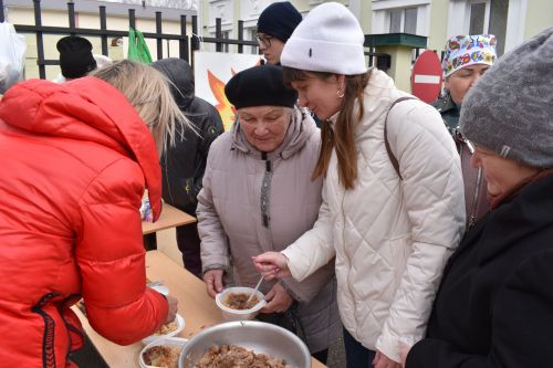 Восточные мотивы, горячий плов, танцы и игры: в Алексеевском отпраздновали Навруз