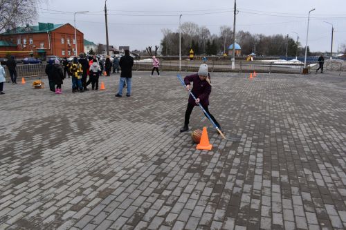 Восточные мотивы, горячий плов, танцы и игры: в Алексеевском отпраздновали Навруз