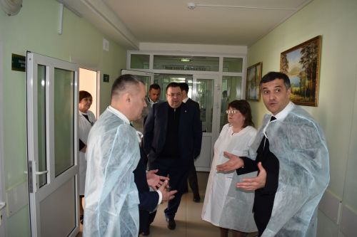 Глава Минздрава РТ посетил Алексеевскую ЦРБ и наградил лучших медиков