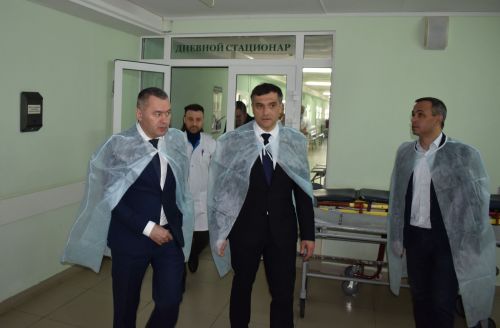 Глава Минздрава РТ посетил Алексеевскую ЦРБ и наградил лучших медиков