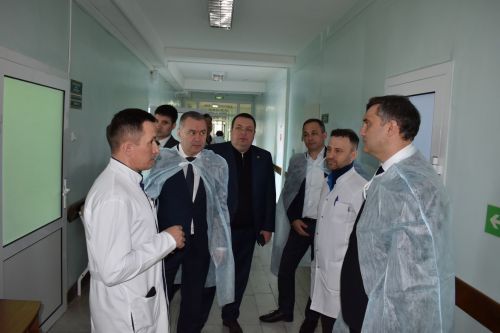 Глава Минздрава РТ посетил Алексеевскую ЦРБ и наградил лучших медиков