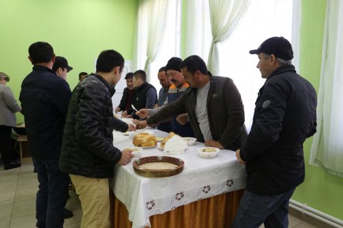В Алексеевском граждане Узбекистана приняли участие в референдуме