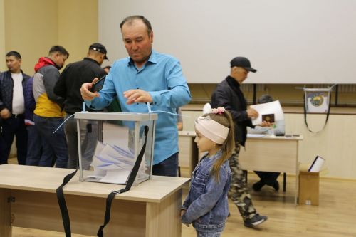 В Алексеевском граждане Узбекистана приняли участие в референдуме