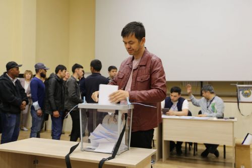 В Алексеевском граждане Узбекистана приняли участие в референдуме