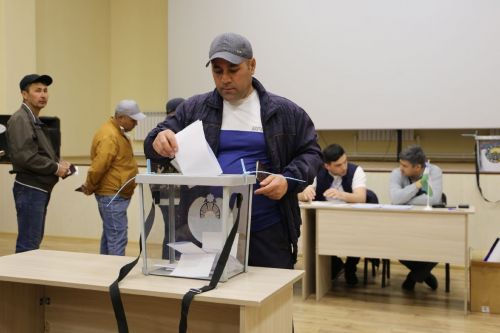 В Алексеевском граждане Узбекистана приняли участие в референдуме