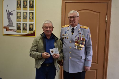 В Алексеевском открыли обновленную памятную доску Валерию Уральскому