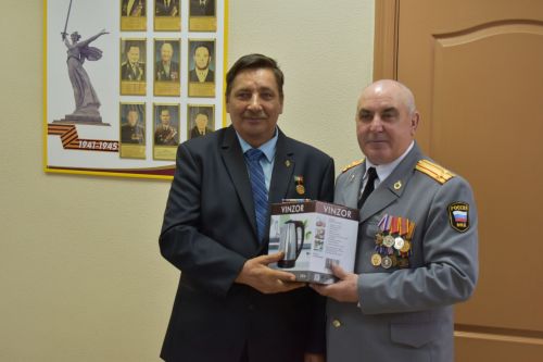 В Алексеевском открыли обновленную памятную доску Валерию Уральскому