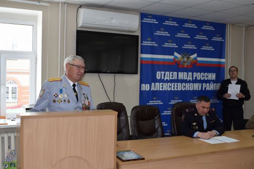 В Алексеевском открыли обновленную памятную доску Валерию Уральскому