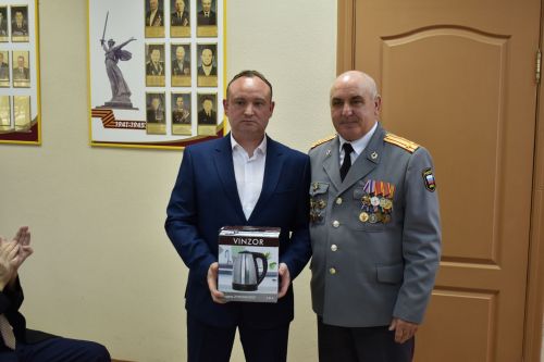 В Алексеевском открыли обновленную памятную доску Валерию Уральскому