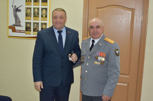 В Алексеевском открыли обновленную памятную доску Валерию Уральскому