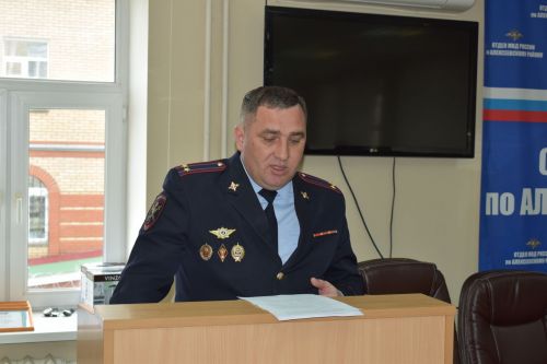 В Алексеевском открыли обновленную памятную доску Валерию Уральскому