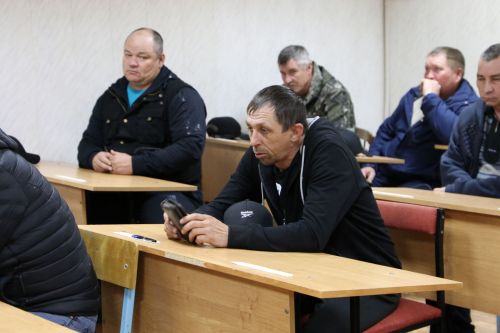 В Алексеевском военкомате прошло собеседование с гражданами, желающими заключить контракт на военную службу