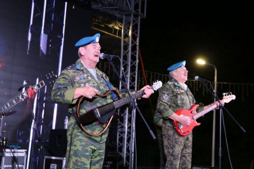 День Победы в Алексеевском завершился концертом группы «Голубые береты»