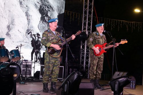 День Победы в Алексеевском завершился концертом группы «Голубые береты»