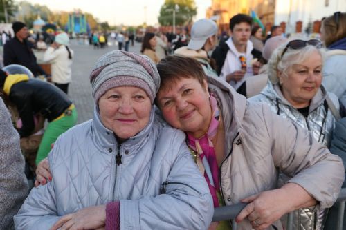 Фоторепортаж: в День Победы в Алексеевском показали театрализованное представление