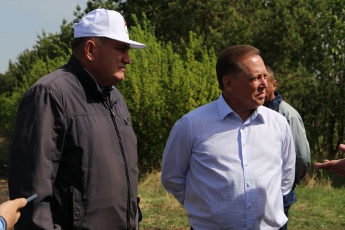 Передовикам сева вручили денежные сертификаты