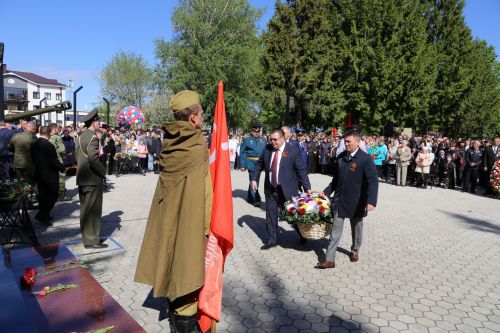 Фоторепортаж: торжественный митинг в Алексеевском в День Победы