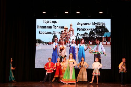 Фестиваль детского народного творчества и детская постановка: Как проходит День защиты детей в Алексеевском
