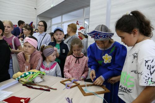 Фестиваль детского народного творчества и детская постановка: Как проходит День защиты детей в Алексеевском
