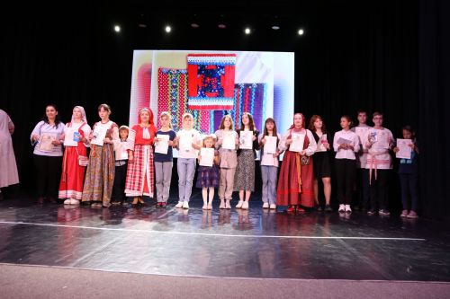 Фестиваль детского народного творчества и детская постановка: Как проходит День защиты детей в Алексеевском