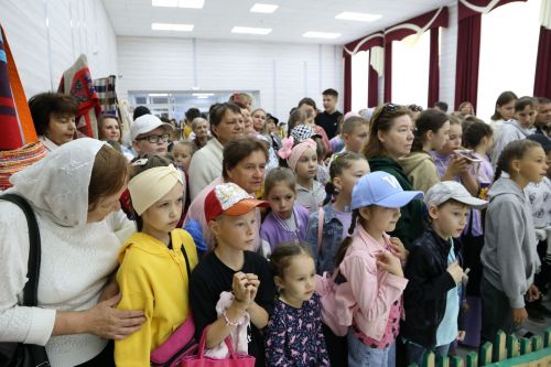 Фестиваль детского народного творчества и детская постановка: Как проходит День защиты детей в Алексеевском