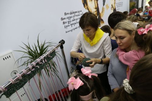 Фестиваль детского народного творчества и детская постановка: Как проходит День защиты детей в Алексеевском