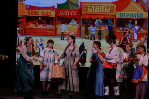Фестиваль детского народного творчества и детская постановка: Как проходит День защиты детей в Алексеевском
