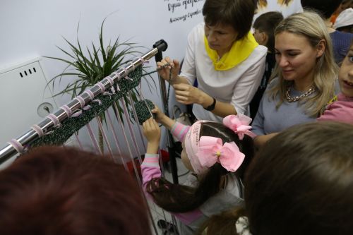 Фестиваль детского народного творчества и детская постановка: Как проходит День защиты детей в Алексеевском