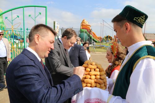Главный федеральный инспектор по Татарстану поздравил алексеевцев с праздником Сабантуй