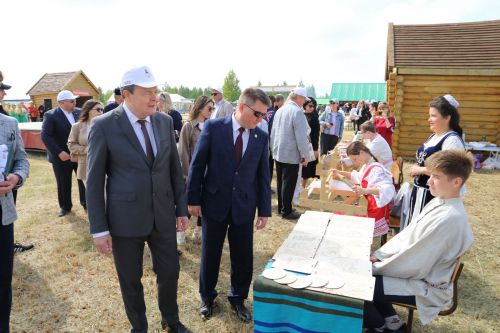 Главный федеральный инспектор по Татарстану поздравил алексеевцев с праздником Сабантуй