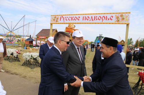 Главный федеральный инспектор по Татарстану поздравил алексеевцев с праздником Сабантуй