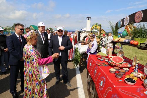 Главный федеральный инспектор по Татарстану поздравил алексеевцев с праздником Сабантуй