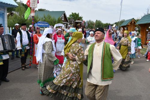 Фоторепортаж: Алексеевский район представил свою культуру на Казанском Сабантуе