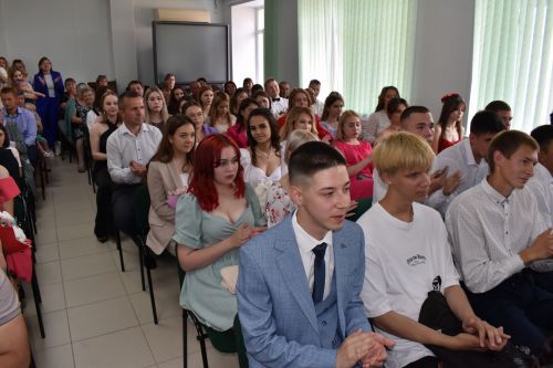 В Алексеевском аграрном колледже около ста студентов получили дипломы